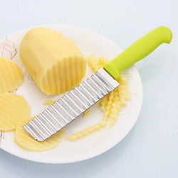 https://oscarcommercellc.com/cdn/shop/products/Potato_Crinkle_Cutters_Vegetable_Fruit_Salad_Carrot_French_Fry_Cutting_Knife_Stainless_Steel_Wavy_Slicer_Long_Chopper_Tool_250x.jpg?v=1668424286